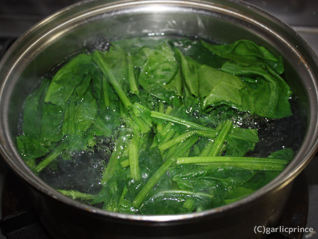 ゆで野菜のにんにくソースかけ